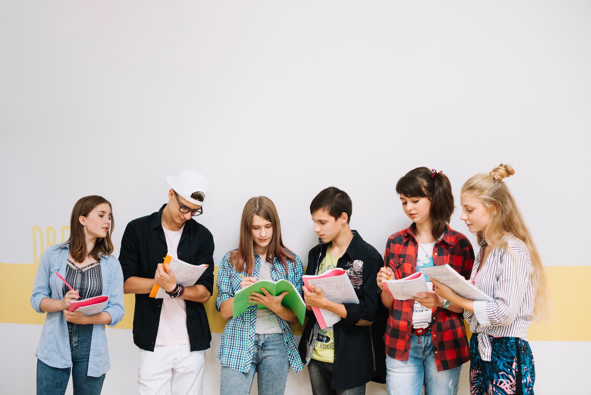 How Students Get Free Support When Applying to UK Universities